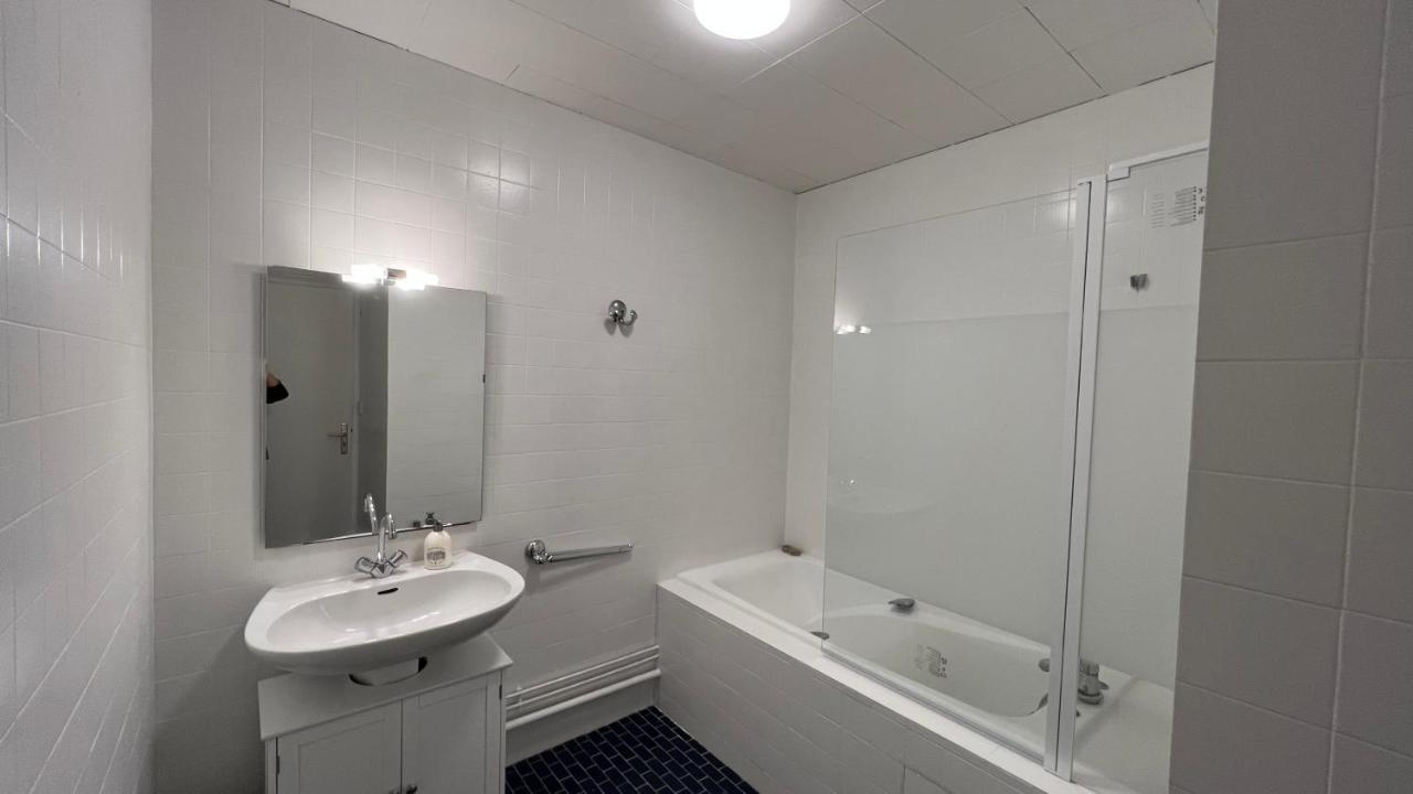 Appartement T4 70M2 - Meuble - Centre Ville - Proche Thermes ロン・ル・ソーニエ エクステリア 写真