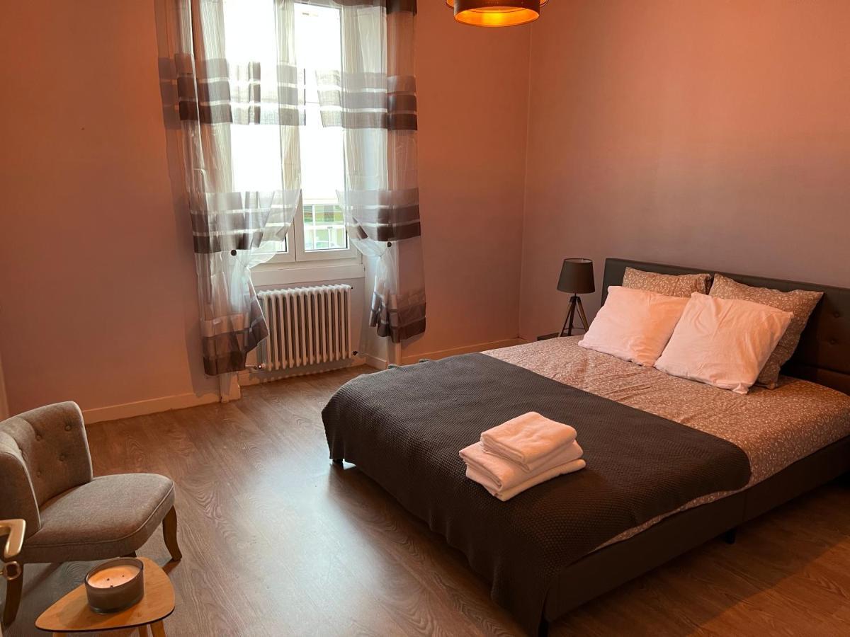 Appartement T4 70M2 - Meuble - Centre Ville - Proche Thermes ロン・ル・ソーニエ エクステリア 写真